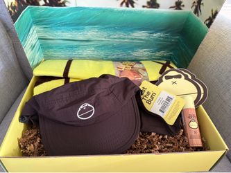 NEW Sun Bum Towel summer gift set