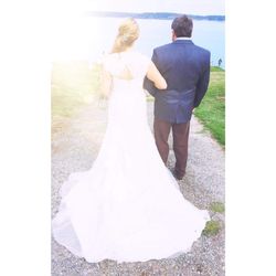 ✨ David’s Bridal Wedding Dress – Ivory/Gold – Size 12 (Style WG3640) ✨