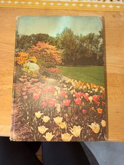 Volume 2 of the vintage New Illustrated Encyclopedia of Gardening set. Has light water stains on inside cover/1st page