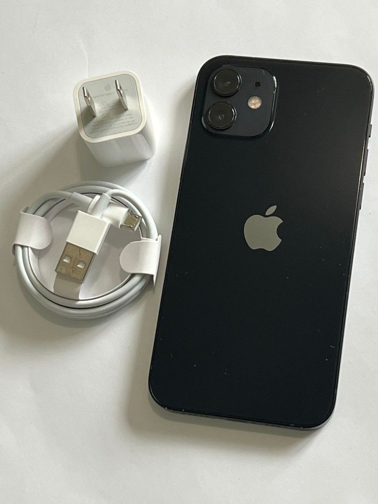 iPhone 12 , Factory Unlocked, Excellent Condition Like New