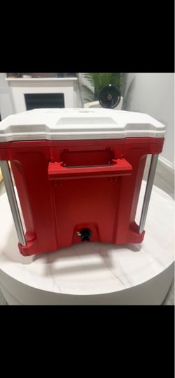 Milwaukee Packout 40 Qt XL Cooler