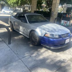 2004 Ford Mustang