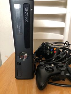 Xbox 360 slim.