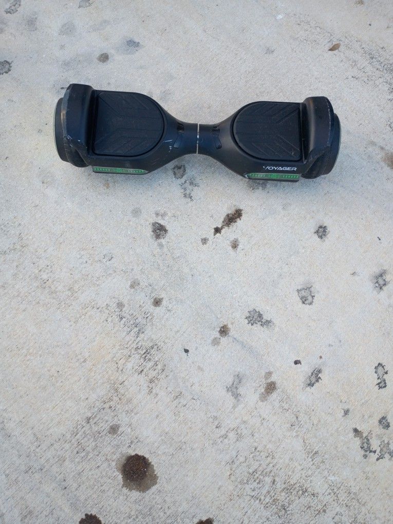 Voyager Hoverboard (Doesn't Come With Charger)