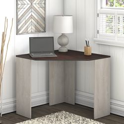 Corner Desk (New)