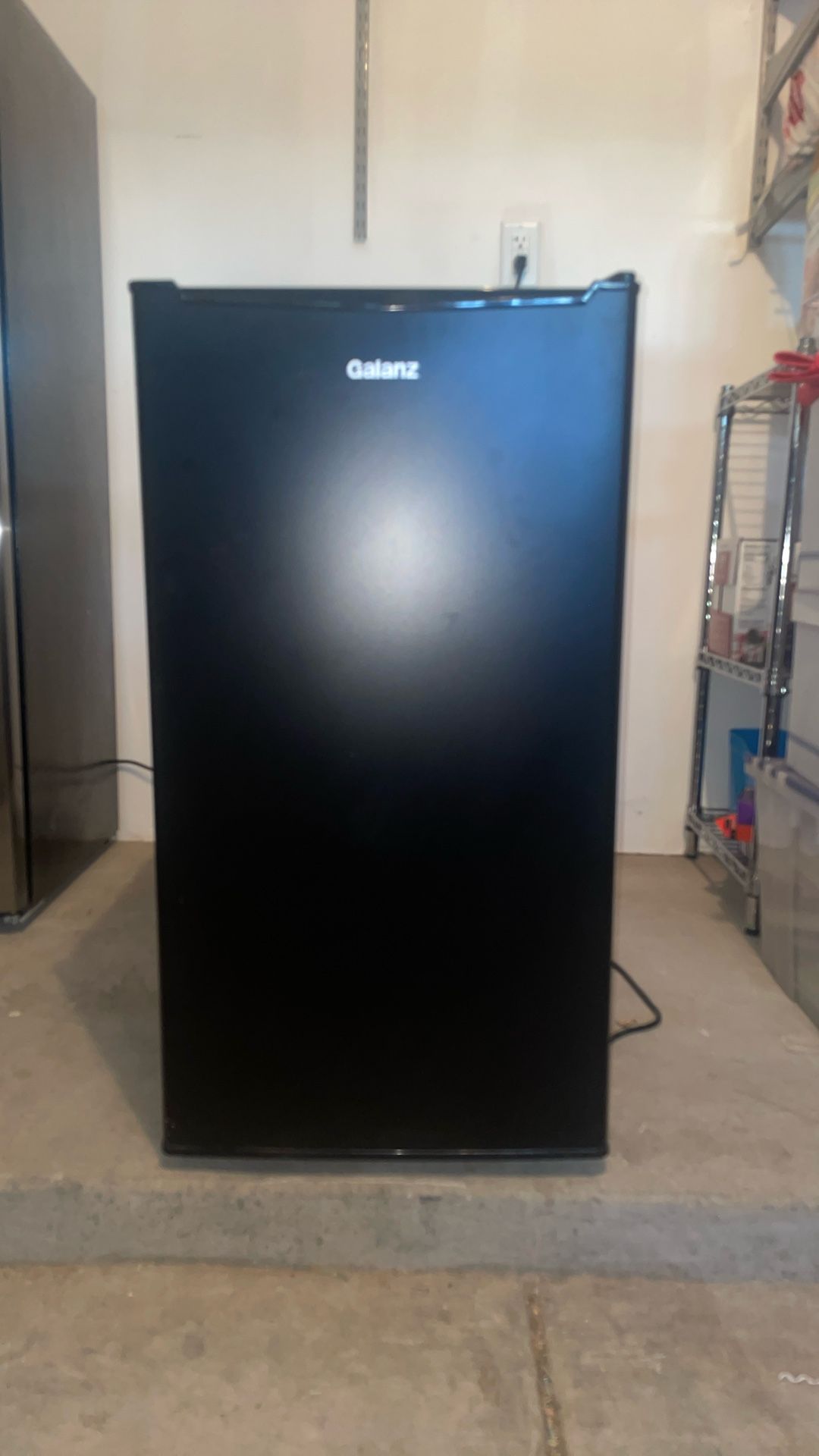 Galanz Black Mini Refrigerator