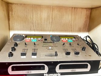 Numark Professional CD Mixing Console
