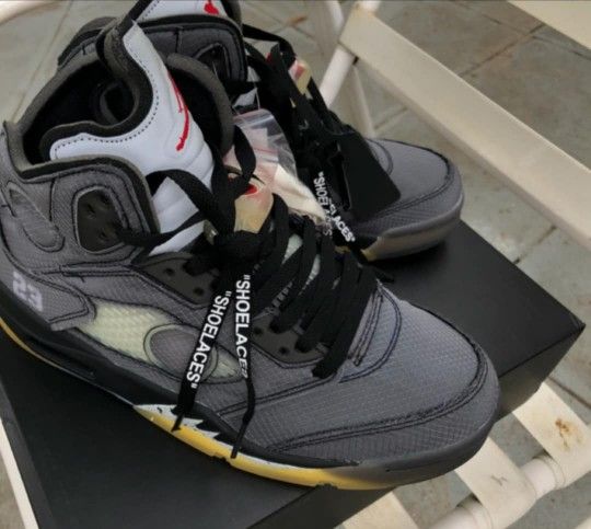 Off-White X Jordan Muslin, Brand New With Box Laces And All Tags Men's 12 Retail $1500 -$ 2500 Depending On the Size
