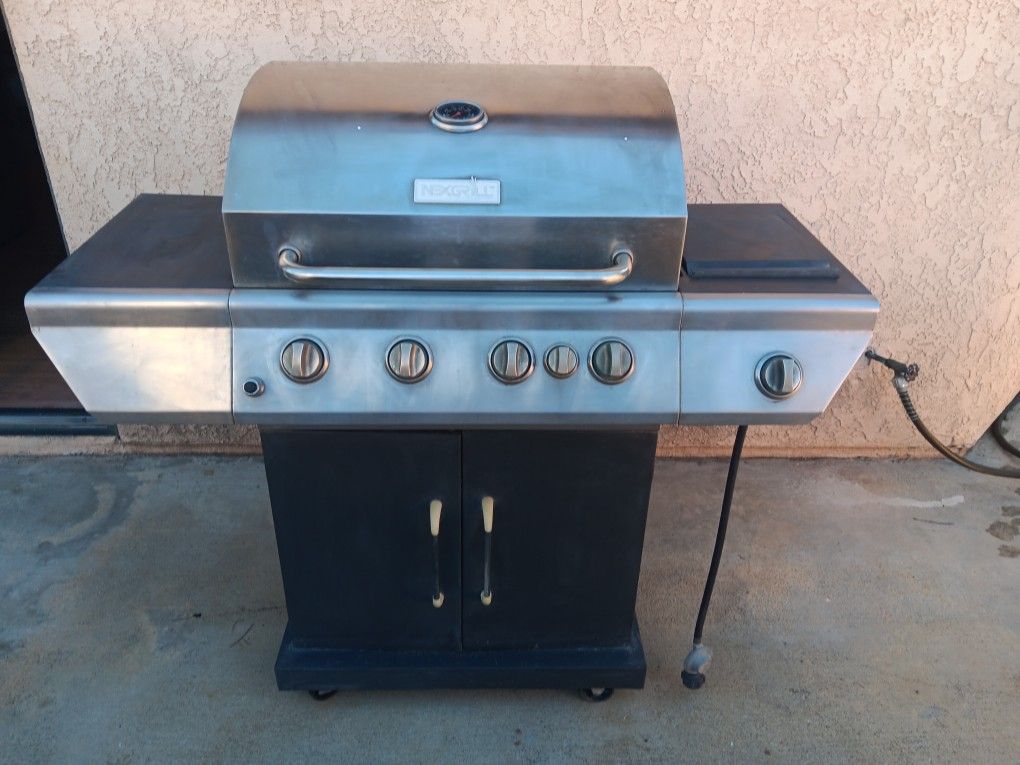 Next grill BBQ (contact info removed)c Gas Propane