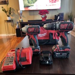 Milwaukee Drill Set 