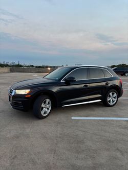 2019 Audi q5 premium Quattro