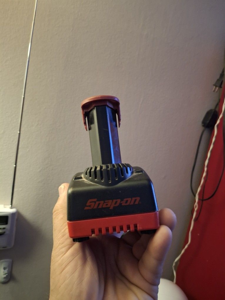 Snap On Cct572 Battery And Charger $40.00