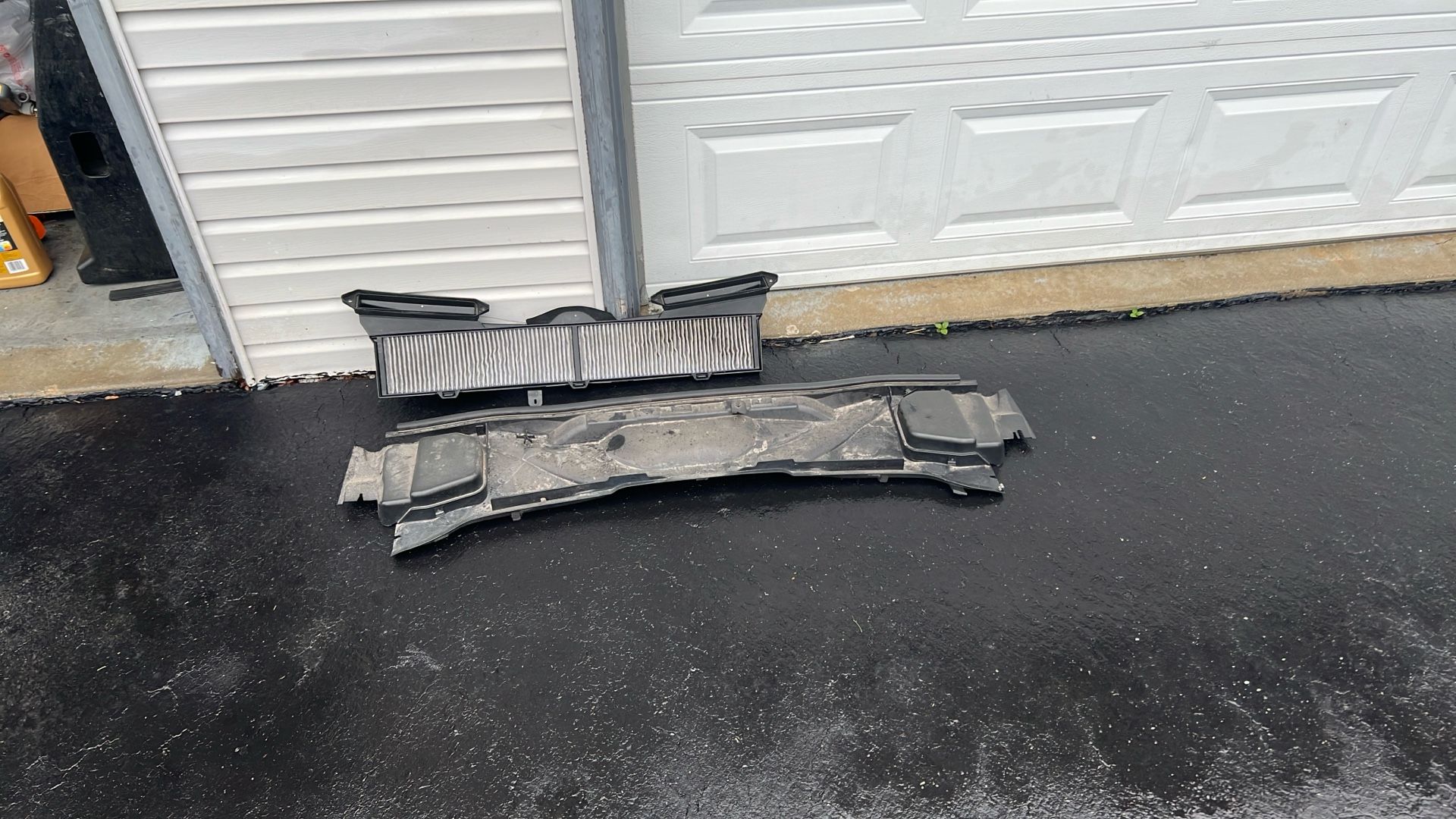 Bmw 325i Black Plastic Hood Cover and Air Filter System