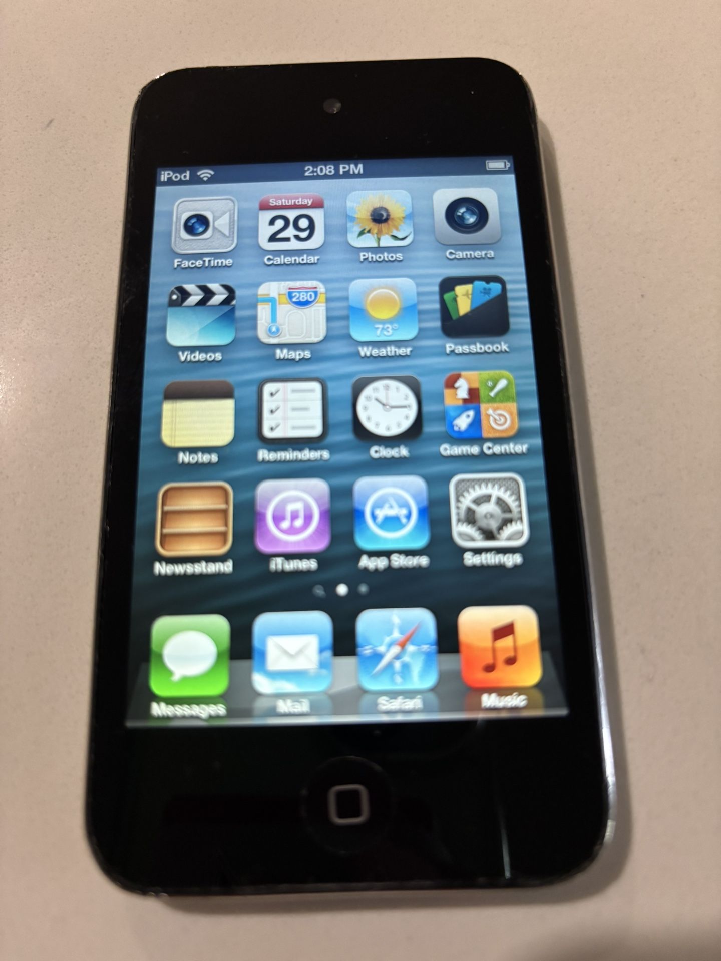 Old Ipod Touch 32gb In Good Working  Condition 