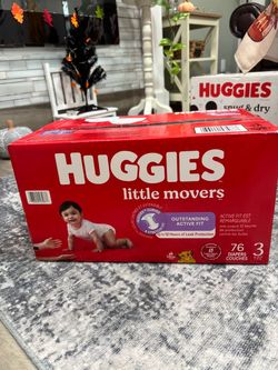 Huggies little movers. Size 3 ( 76 Diapers)