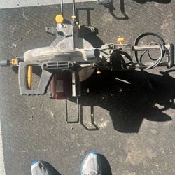 Sliding Miter Saw