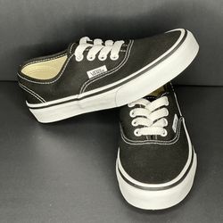 NEW Vans Authentic Black/White Size 13.5 Youth – Never Worn w/ Box