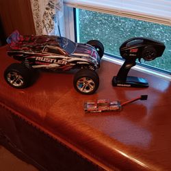 Traxxas Rustler (Brushed)