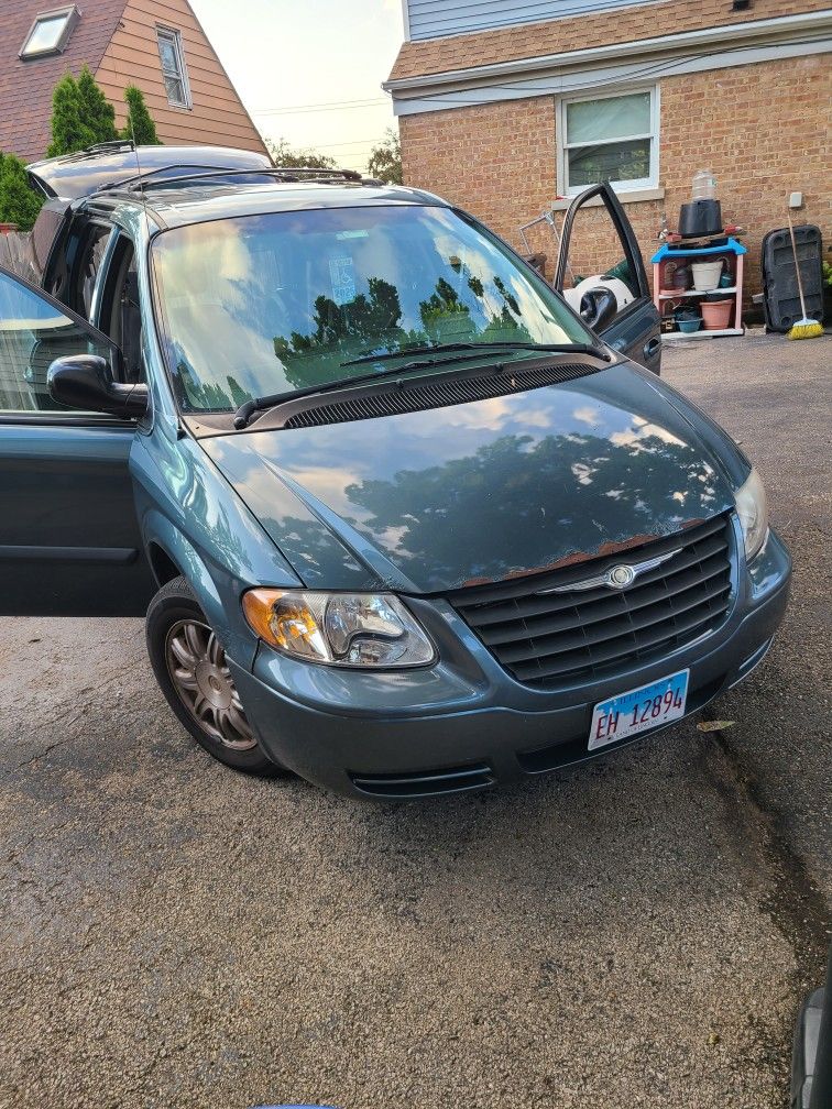 2006 Chrysler Town & Country