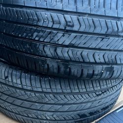 215/55/18 Kumho 2 Tires Great Tread 