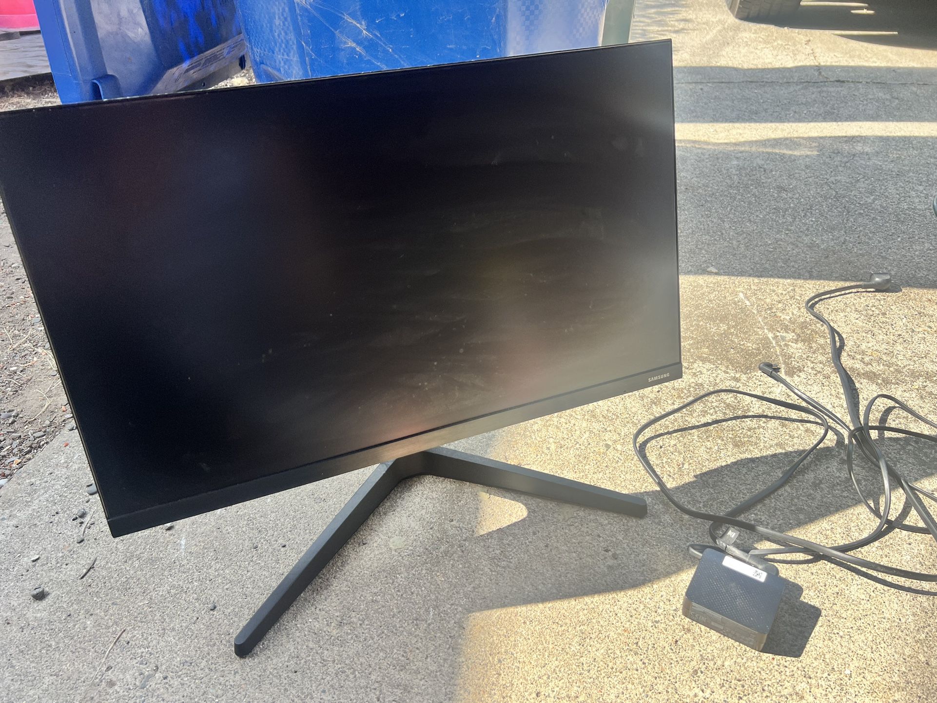 Samsung 27” Computer Monitor