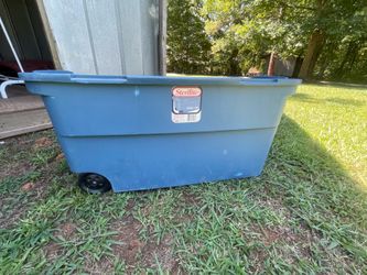 Sterlite 45 Gallon Wheeled Tote