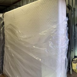 King Size Mattress TEMPER PEDIC 