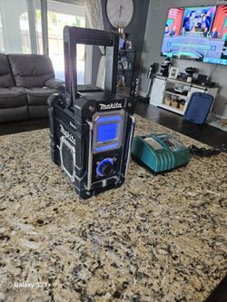 Makita Bluetooth radio