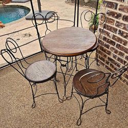 Vintage Ice Cream Parlor Table And 4 Chairs