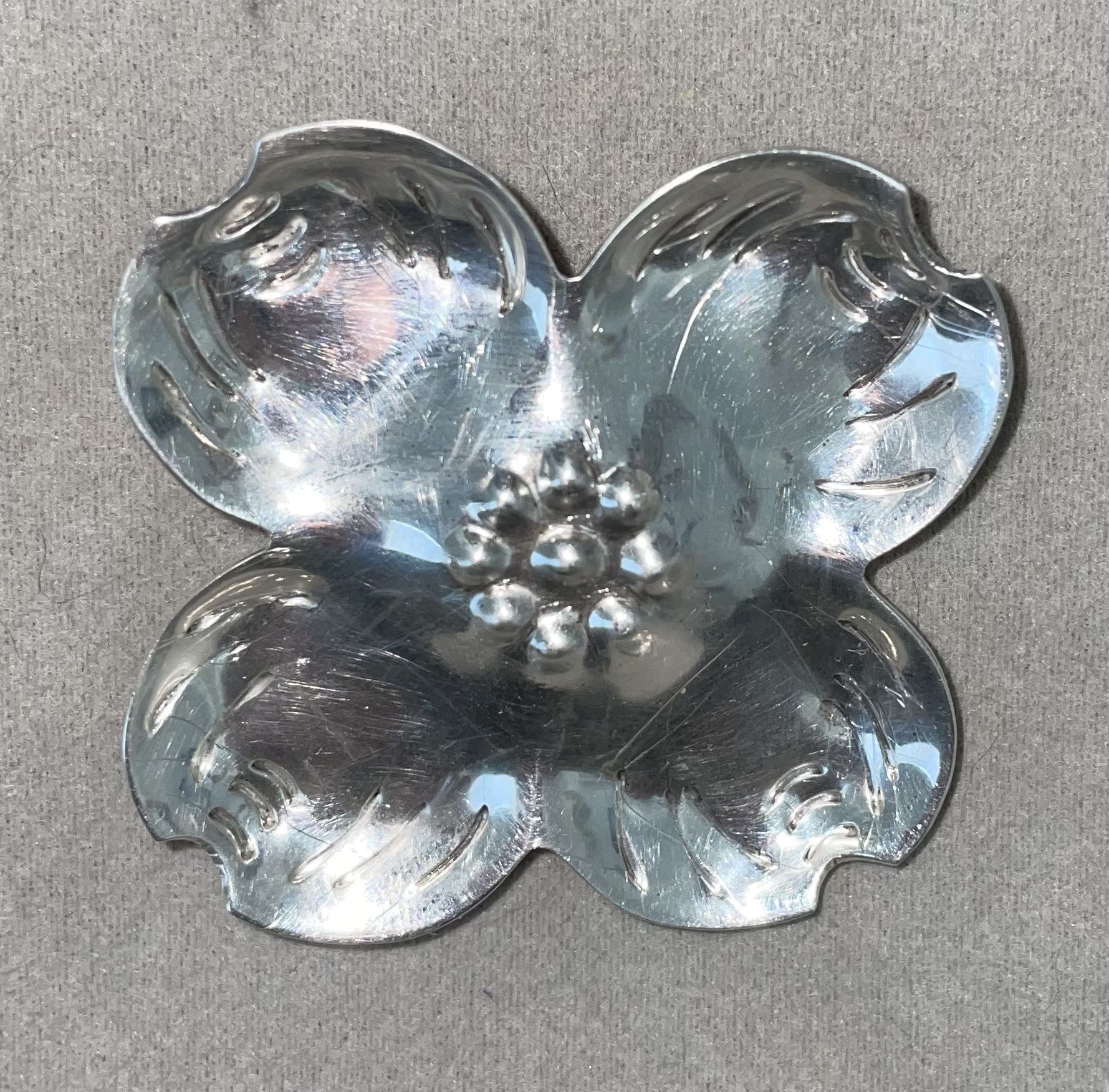 Vintage 2” Sterling Silver (925, 15 Grams) Dogwood Flower Brooch - Main Image