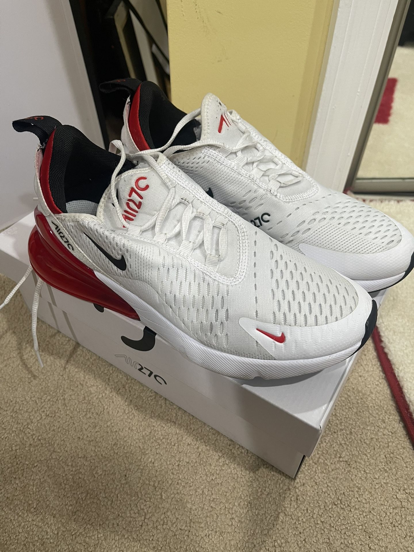 Nike Air Max 270