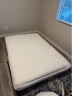 Full Size Beautyrest Mattress with Zippered Mattress Cover – Must Go ASAP