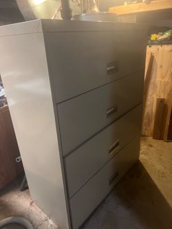 FREE Metal Filing Cabinet.