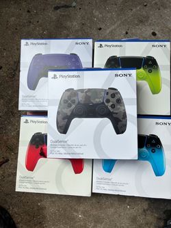 PS5 DUALSENSE CONTROLLERS $300 RETAIL $79.99