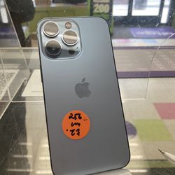 Factory Unlocked Iphone 13 pro 128 gb comes with store warranty 