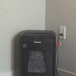 Fellowes Powershred 12C Cross-Cut Personal Shredder