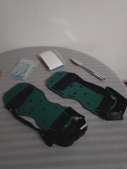 Lawn Aerator Shoes with Garden Trowel