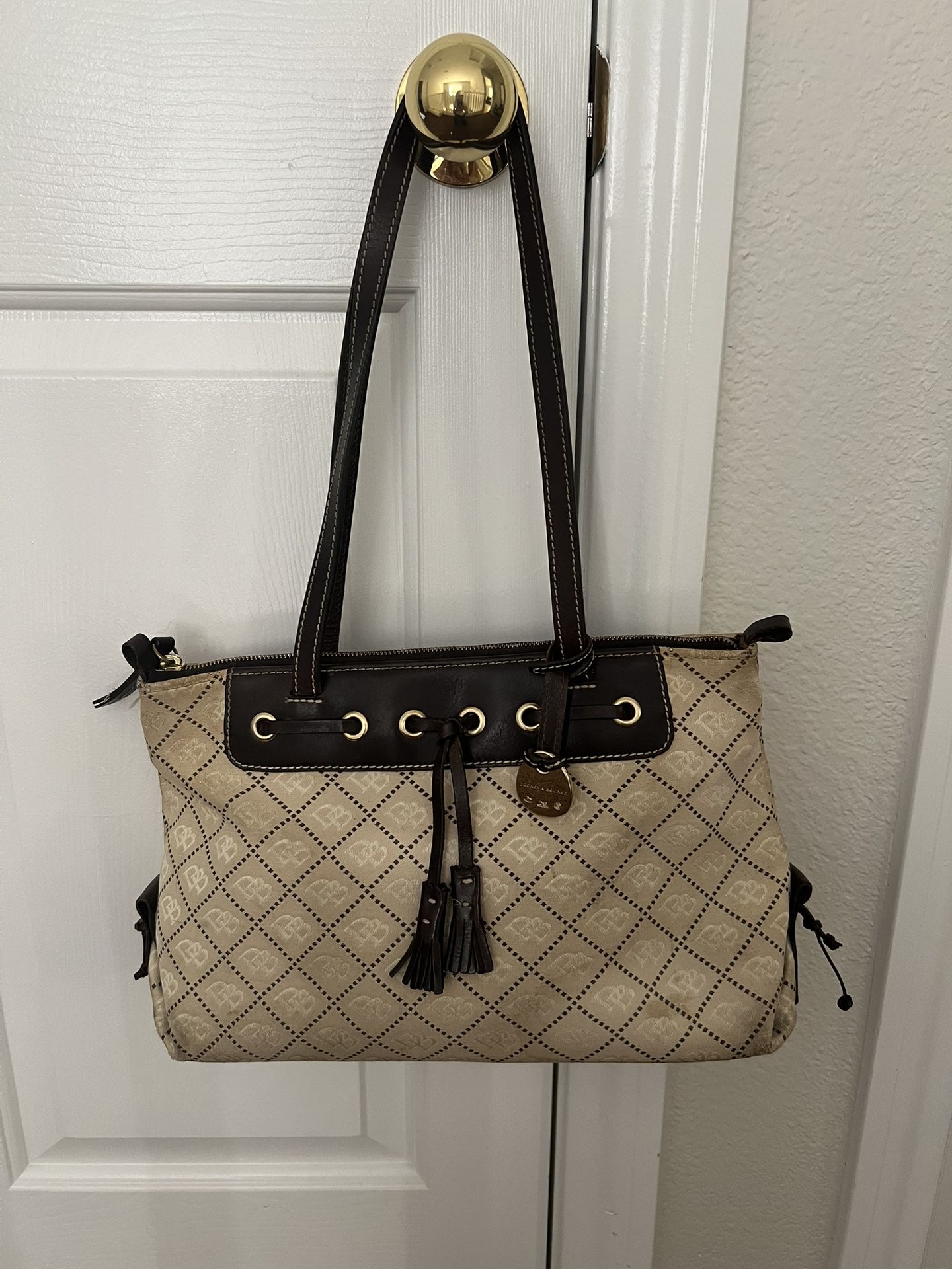 Dooney& Bourke Purse