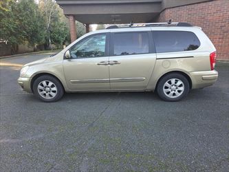 2007 Hyundai Entourage