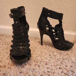 BCBG BLACK HEELs