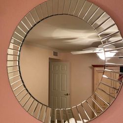 💗 Large Circular Mirror 💐 MAKE ME AN OFFER