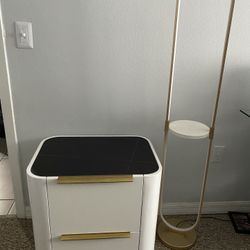 🔥 Combo Moderno: 2 Mesas + Microondas KitchenAid - 