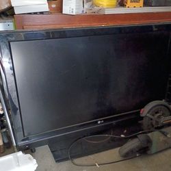 42 in Flat Screen Television