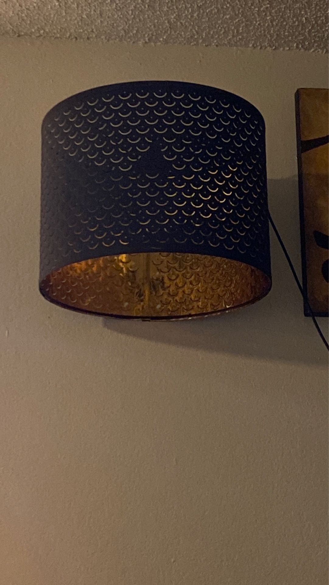 Hanging wall lamp