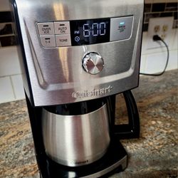 CUISINART 12-CUP PROGRAMMABLE COFFEE MAKER  - EXCELLENT CONDITION 