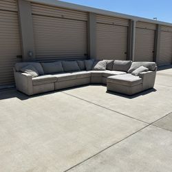 Macy’s Radley 5-Piece Sectional Couch – Light Gray (Delivery Available)