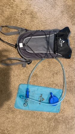TETON Sports Hydration Pack with 2L Water Bladder – Lightweight Daypack for Hiking, Running, and Cycling