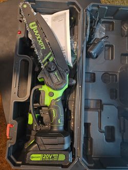 Small chainsaw