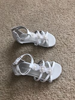 White sandals size 10