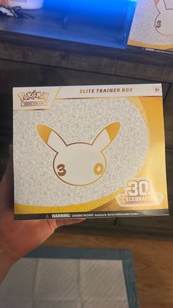 Pokemon 30th celebration ETB